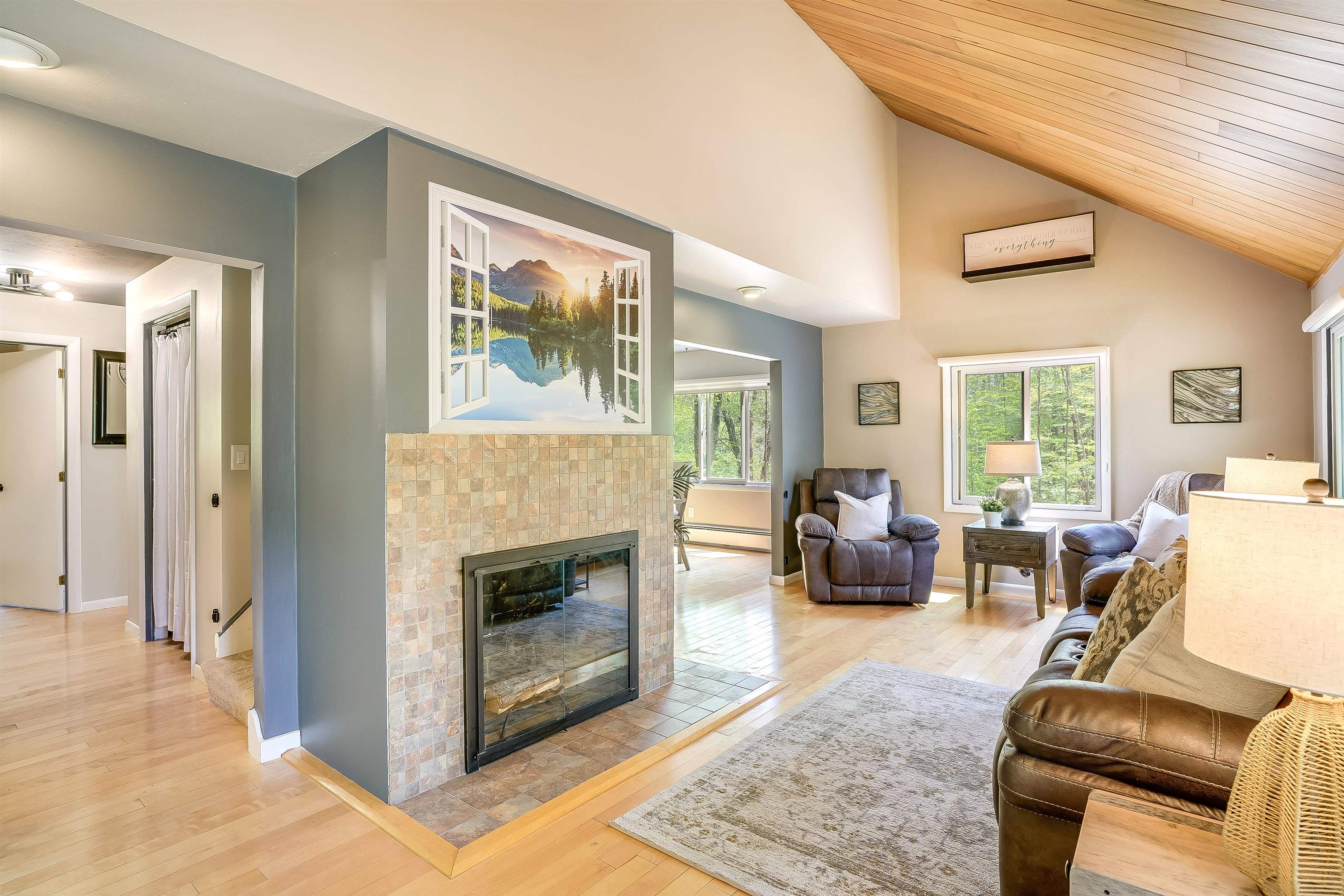 7 Brook Road Amherst, NH 03031 - Photo 3 of 40