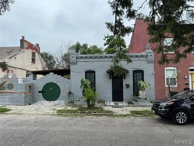 $207,000 | 6924 Minnesota Avenue, St. Louis, MO 63111