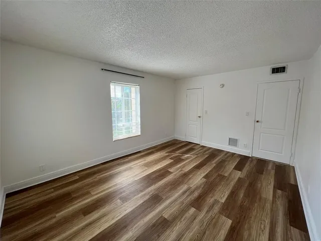 $1,900 | 5221 Geneva Court, Unit 208, Doral, FL 33166