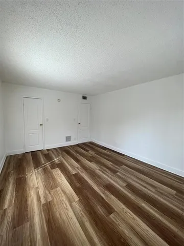 $1,900 | 5221 Geneva Court, Unit 208, Doral, FL 33166