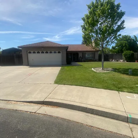 $489,000 | 1095 Skyway Court, Turlock, CA 95380