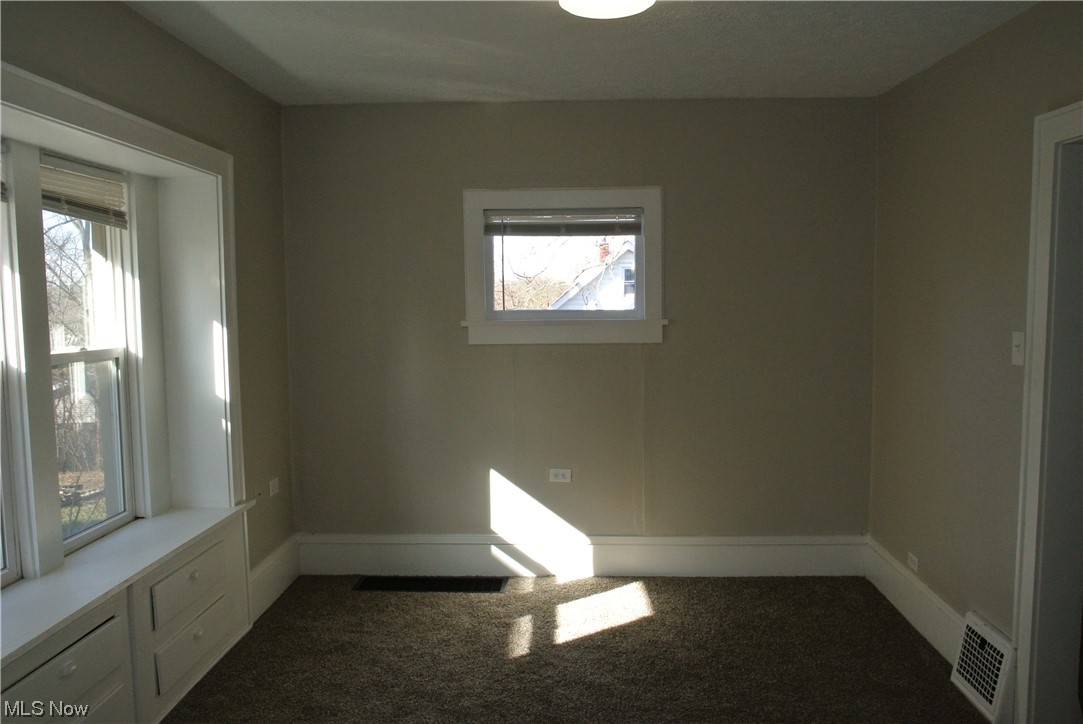 2058 18th Street Southwest Akron, OH 44314 - Photo 6 of 20