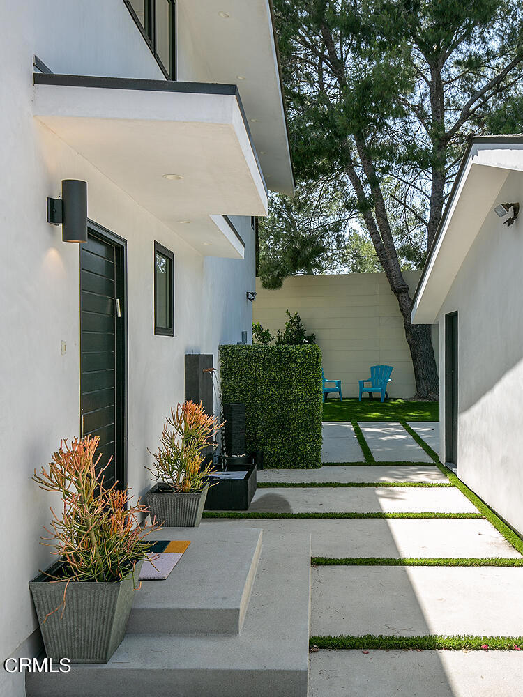 2149 Estes Road Los Angeles, CA 90041 - Photo 2 of 37 2149 Estes Road Front