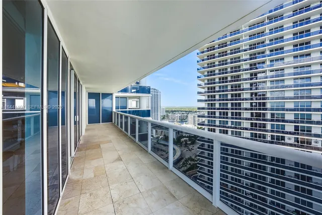 $1,999,000 | 1850 South Ocean Drive, Unit 3301, Hallandale Beach, FL 33009