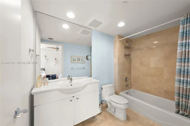 $1,999,000 | 1850 South Ocean Drive, Unit 3301, Hallandale Beach, FL 33009