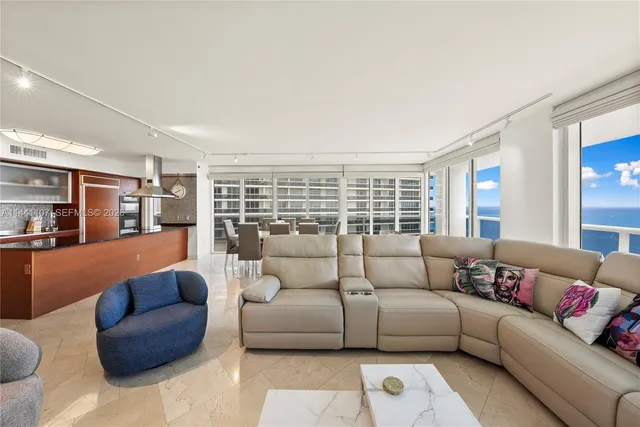 $1,999,000 | 1850 South Ocean Drive, Unit 3301, Hallandale Beach, FL 33009
