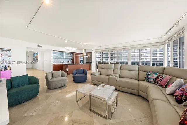 $1,999,000 | 1850 South Ocean Drive, Unit 3301, Hallandale Beach, FL 33009