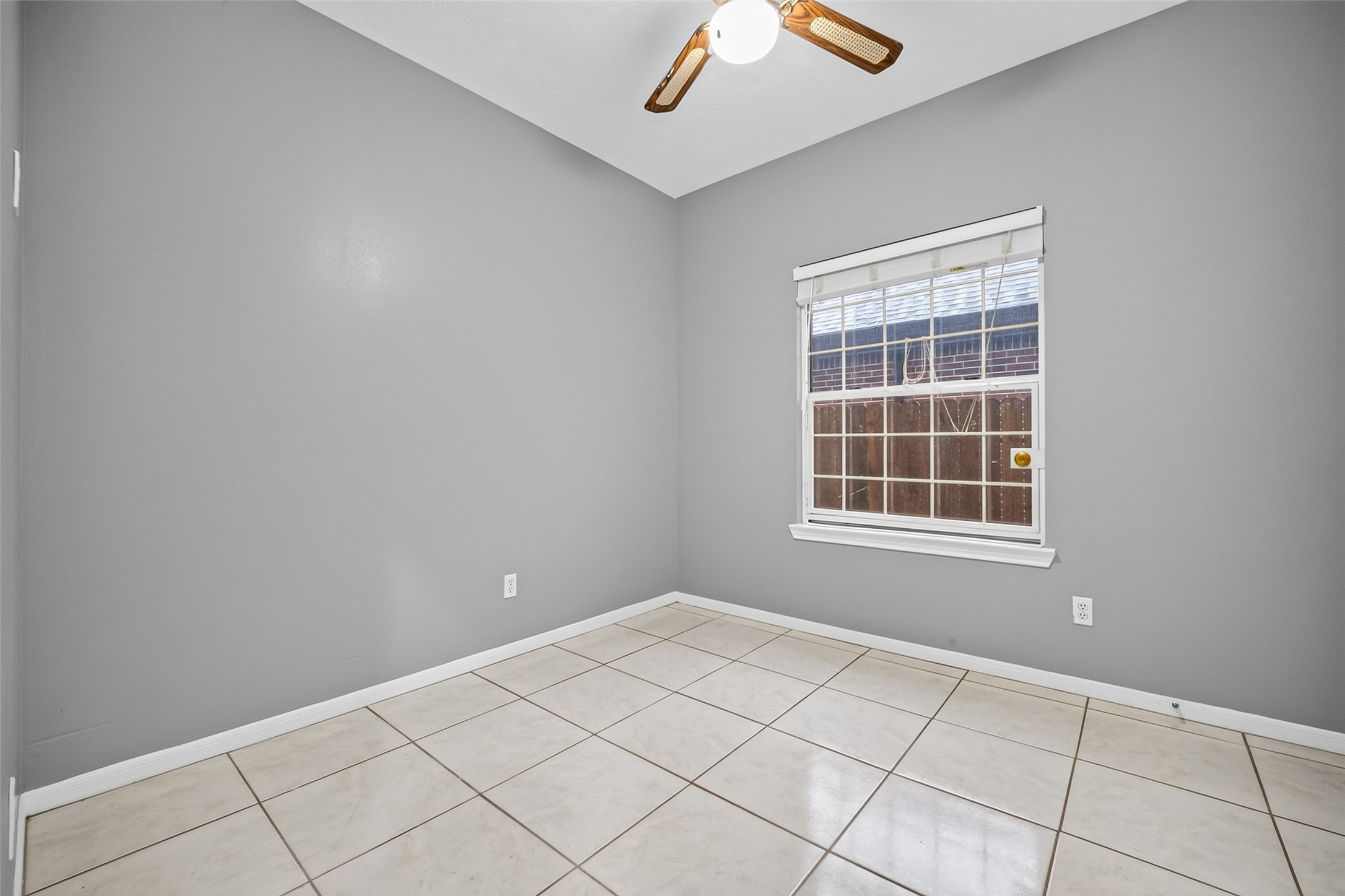 13607 Sable Lane Houston, TX 77014 - Photo 32 of 46 a view of an empty room with a window