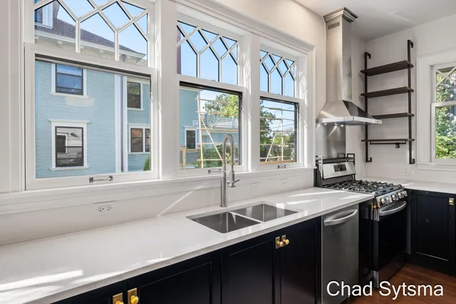 $930,000 | 643 Madison Avenue Southeast, Grand Rapids, MI 49503