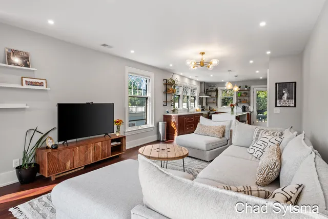 $930,000 | 643 Madison Avenue Southeast, Grand Rapids, MI 49503