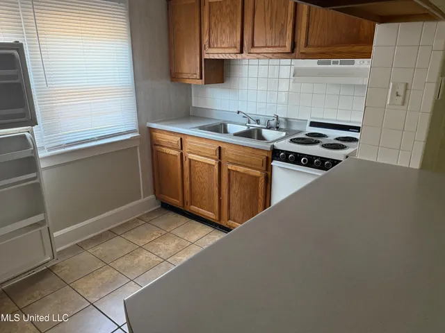 $900 | 3518 Southward Drive, Unit 3, Gulfport, MS 39501