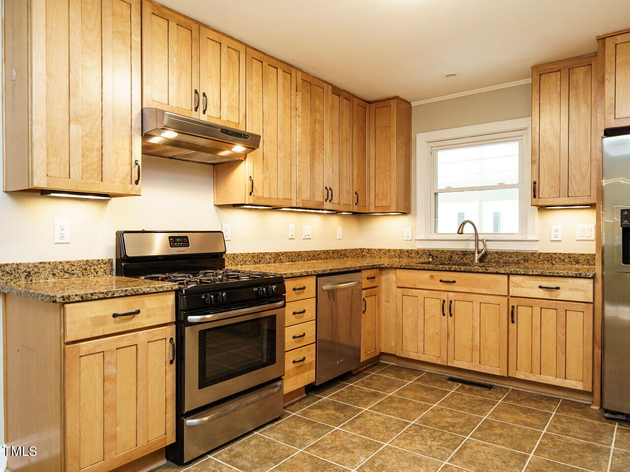 1505 Sedwick Road Durham, NC 27713 - Photo 11 of 30 011-1280x960-kitchen
