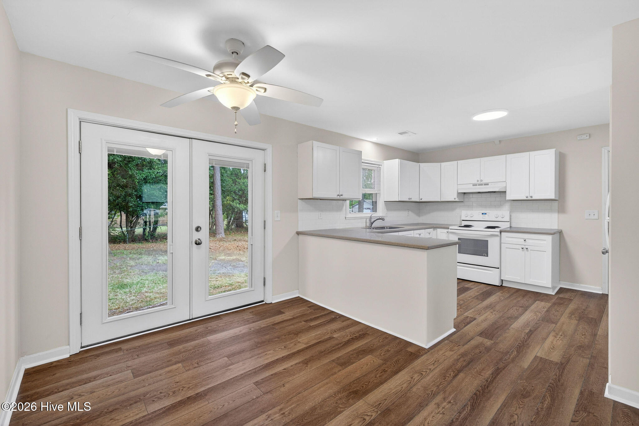 341 Milford Road Wilmington, NC 28405 - Photo 5 of 30 341MIlfordRoad-14
