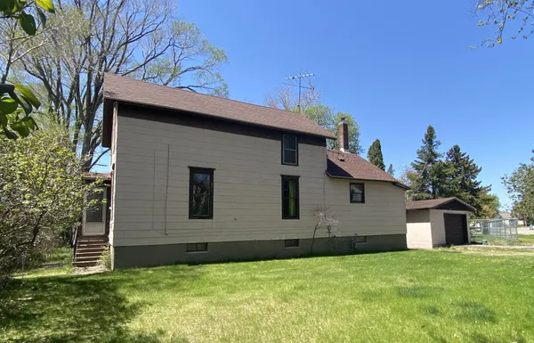 $82,900 | 300 4th Avenue, Menominee, MI 49858