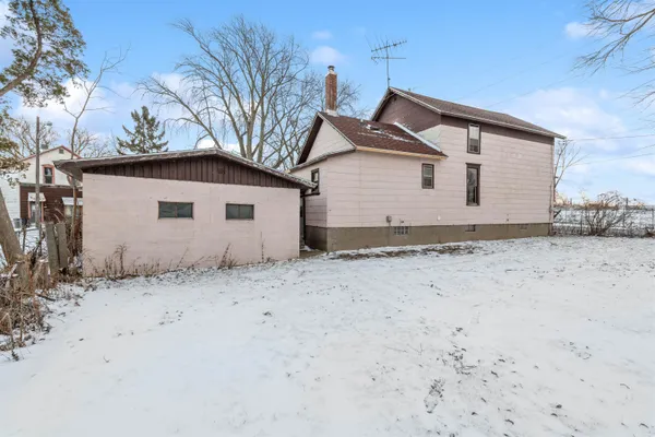 $89,900 | 300 4th Avenue, Menominee, MI 49858