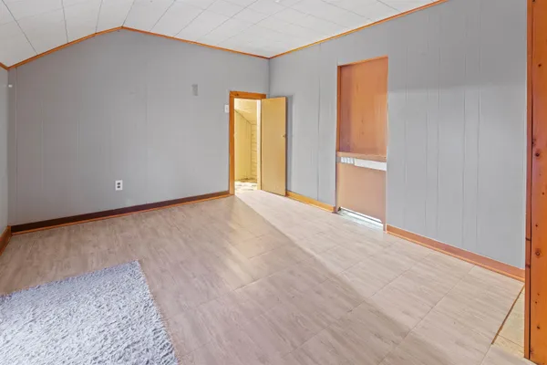 $89,900 | 300 4th Avenue, Menominee, MI 49858