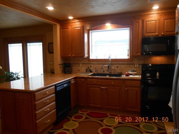 2340 Stoney Ridge Road Palmerton, PA 18071 - Photo 7 of 20 Kitchen
