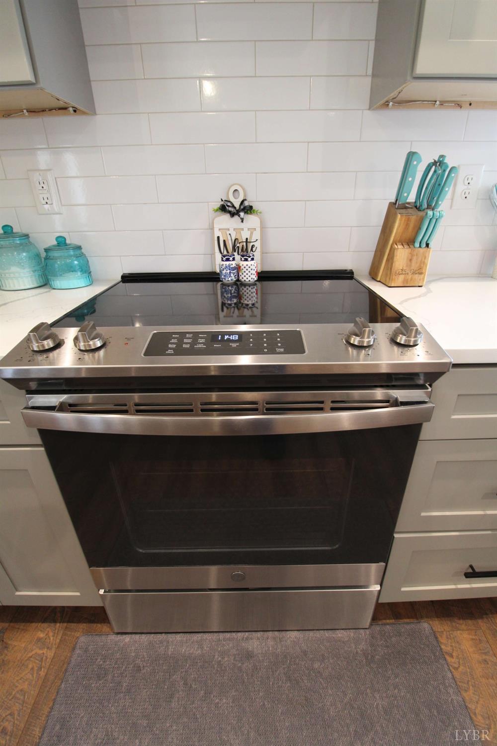 45 Langdon Road Evington, VA 24550 - Photo 29 of 74 a close view of stove