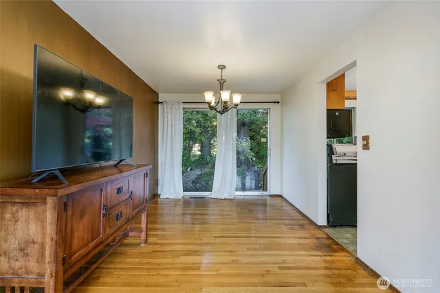 a view of an entryway