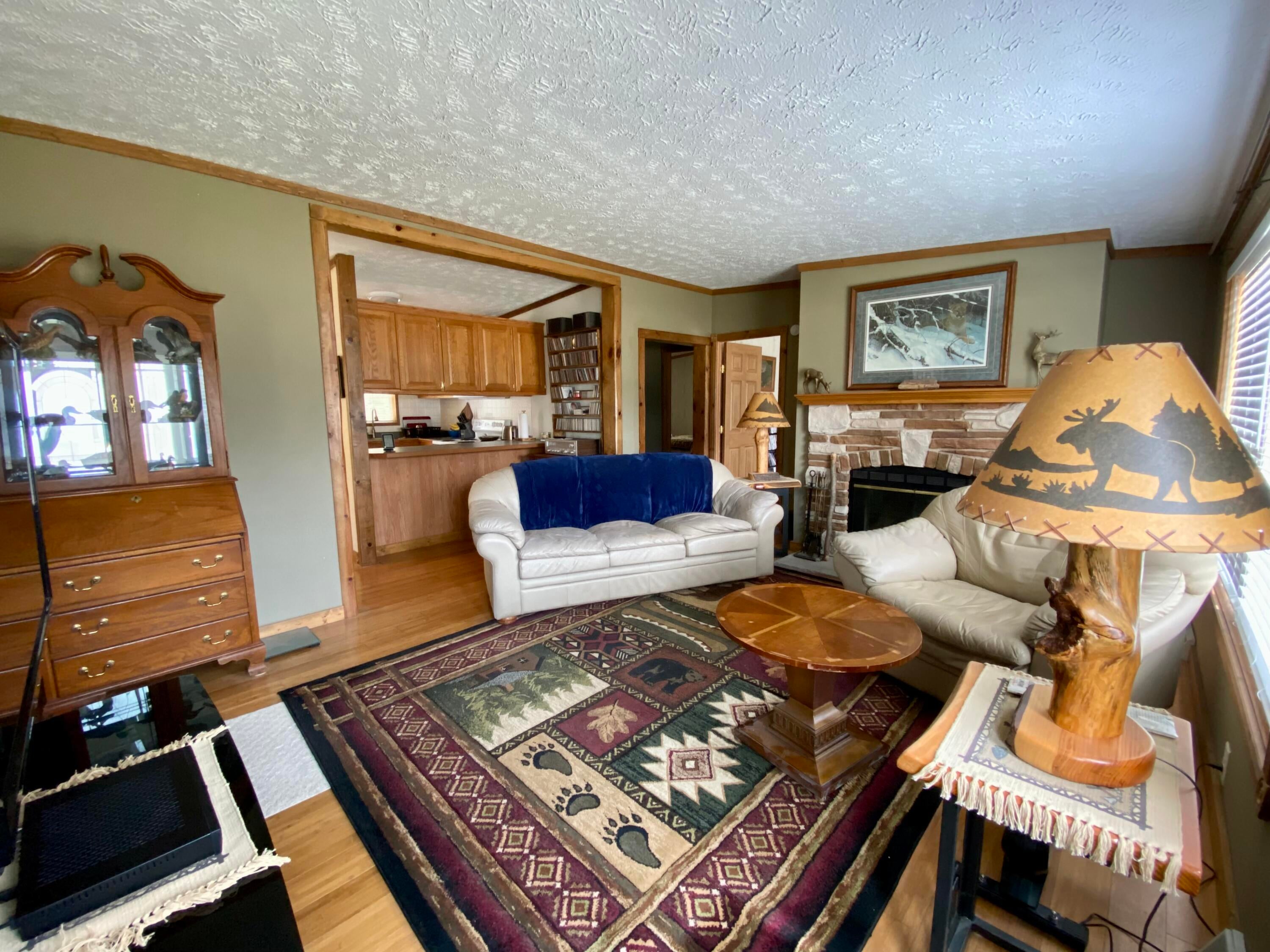1639 North Roscommon Road Roscommon, MI 48653 - Photo 3 of 21 Gallery Image 3