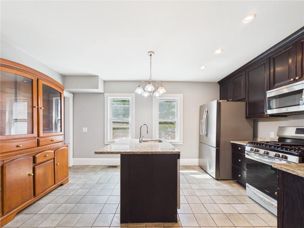 13 Clyde Street Providence, RI 02908 - Photo 12 of 35