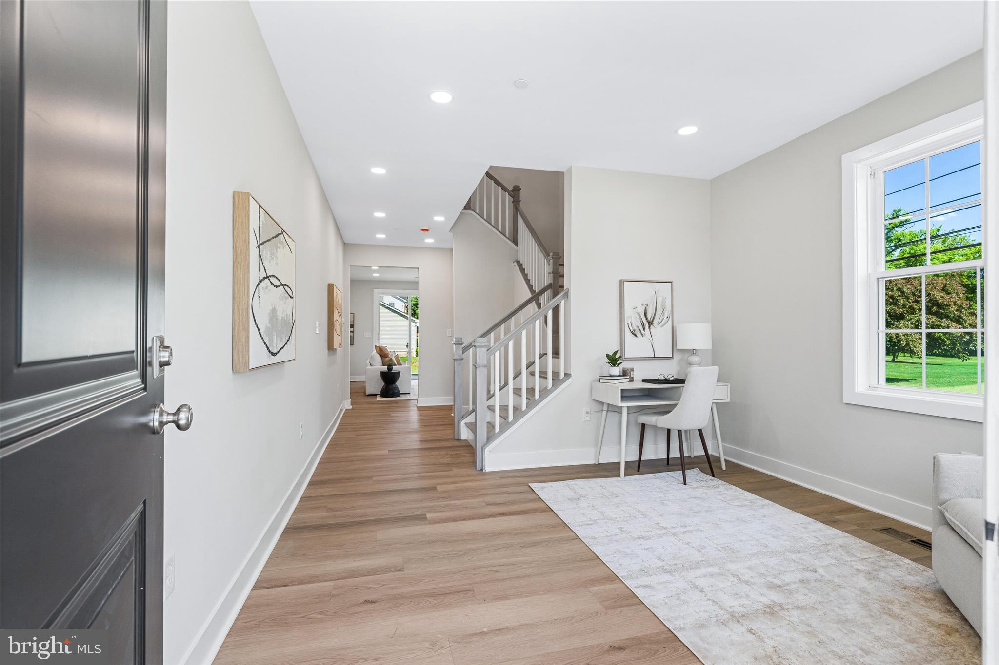 12402 Ofallon Street Silver Spring, MD 20904 - Photo 4 of 70 Entryway/Living Area