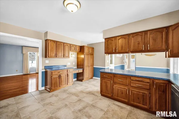 $675,000 | 17215 Mangold Road, Edelstein, IL 61526