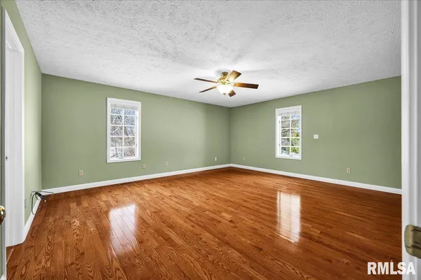 $675,000 | 17215 Mangold Road, Edelstein, IL 61526