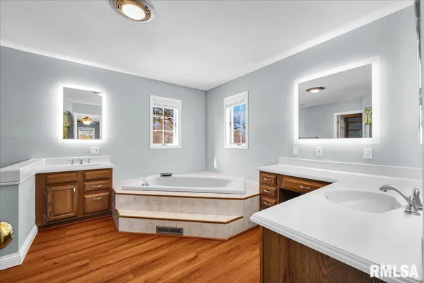 $675,000 | 17215 Mangold Road, Edelstein, IL 61526