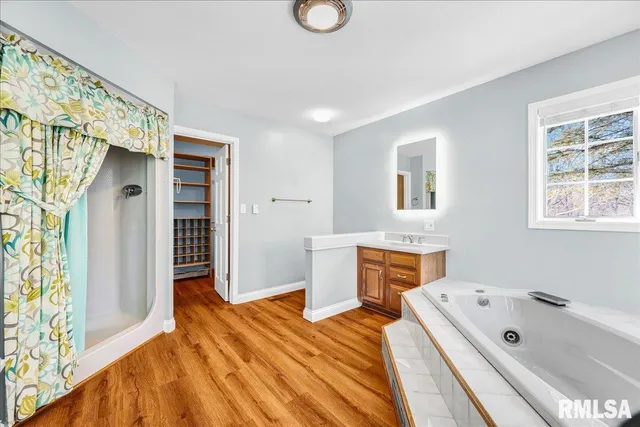 $719,000 | 17215 Mangold Road, Edelstein, IL 61526