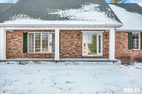 $675,000 | 17215 Mangold Road, Edelstein, IL 61526