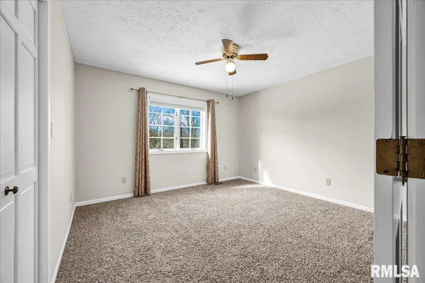 $649,900 | 17215 Mangold Road, Edelstein, IL 61526