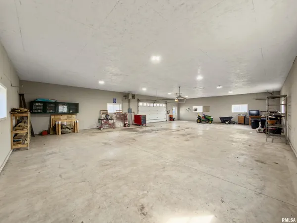 $649,900 | 17215 Mangold Road, Edelstein, IL 61526