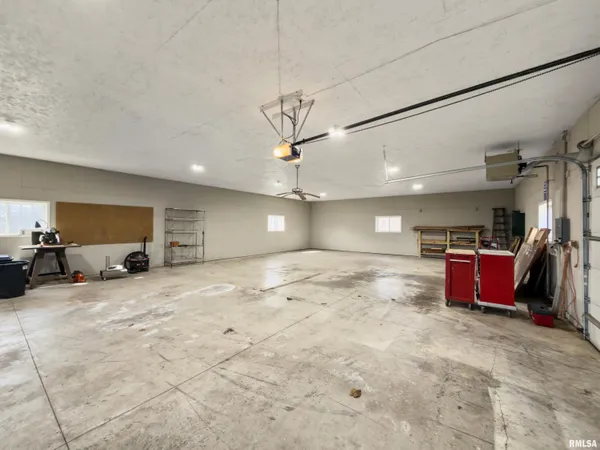 $660,000 | 17215 Mangold Road, Edelstein, IL 61526