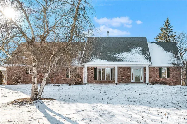 $675,000 | 17215 Mangold Road, Edelstein, IL 61526