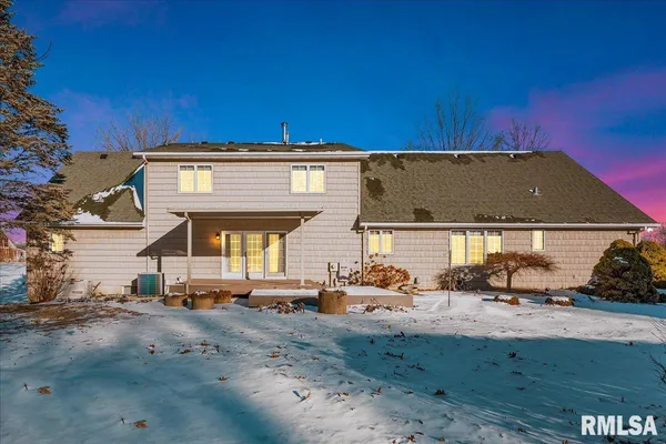 $675,000 | 17215 Mangold Road, Edelstein, IL 61526