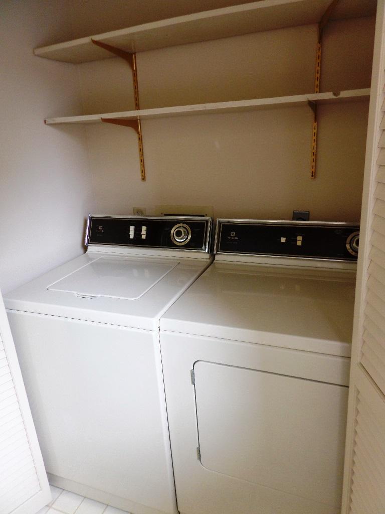 129 Brandeis Lane Oak Ridge, TN 37830 - Photo 6 of 20 laundry