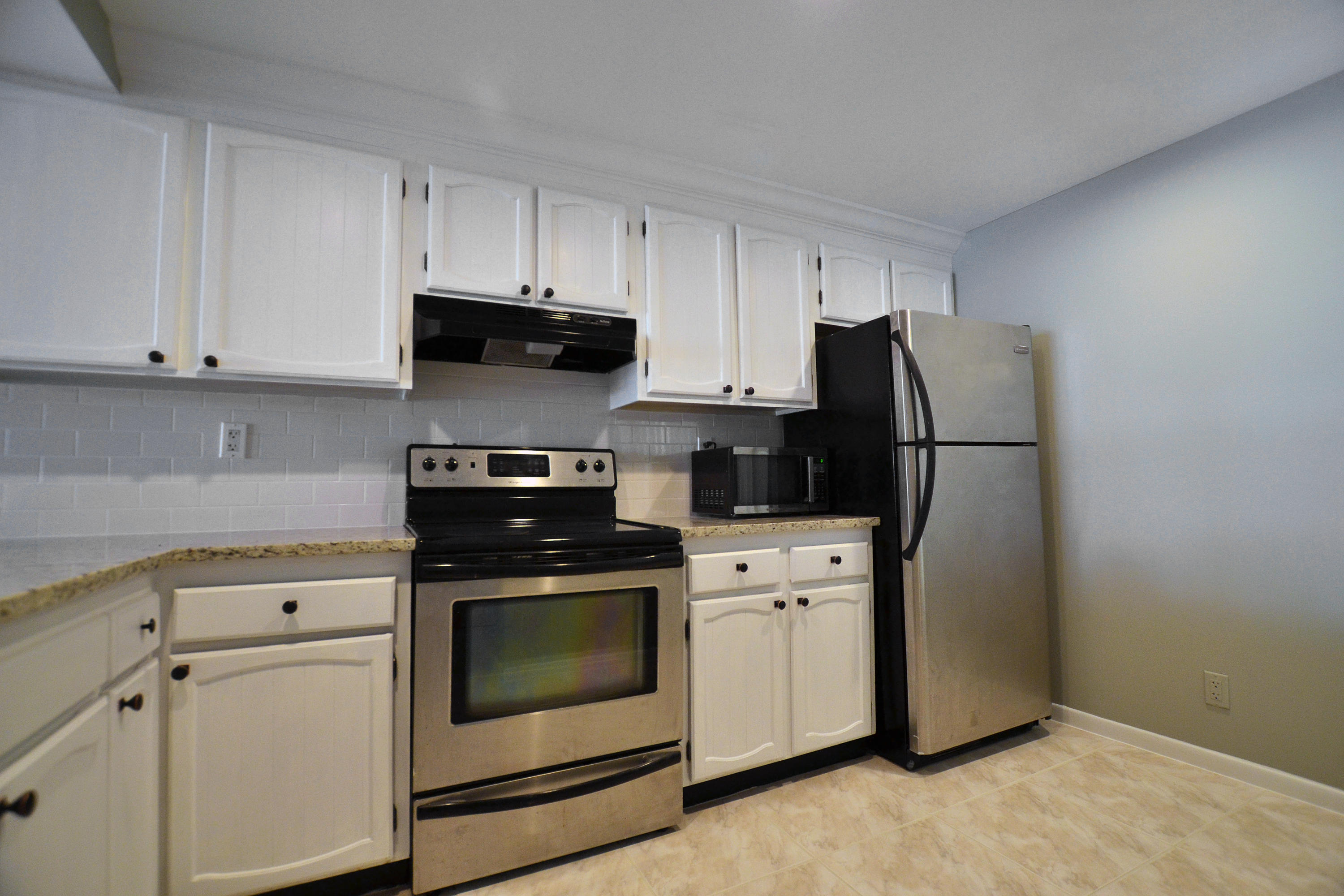 12 Royal Palm Way, Unit 504 Boca Raton, FL 33432 - Photo 7 of 21 Kitchen