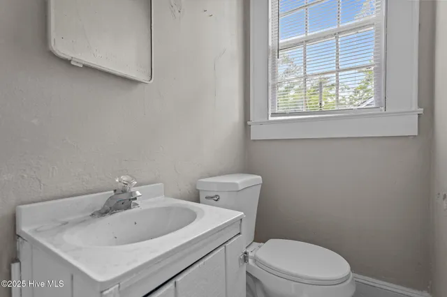 $499,900 | 120 Yorktown Drive, Wilmington, NC 28401