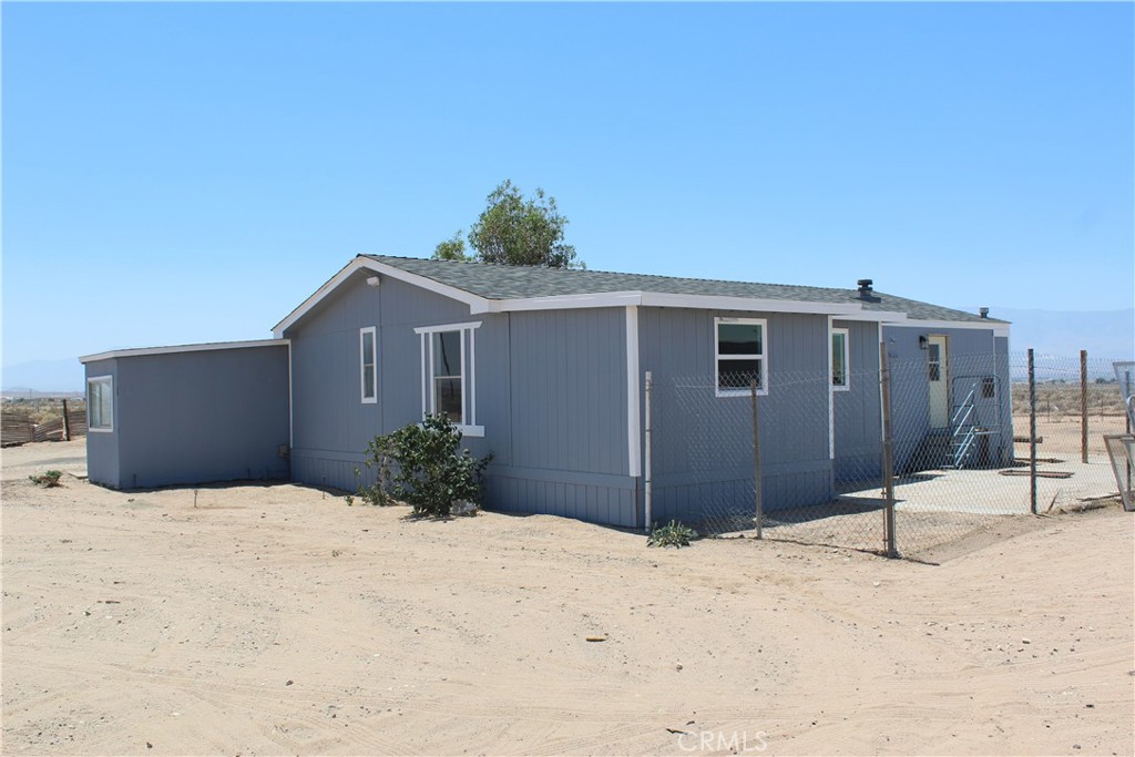 15030 Fairlane Road Lucerne Valley, CA 92356 - Photo 4 of 15