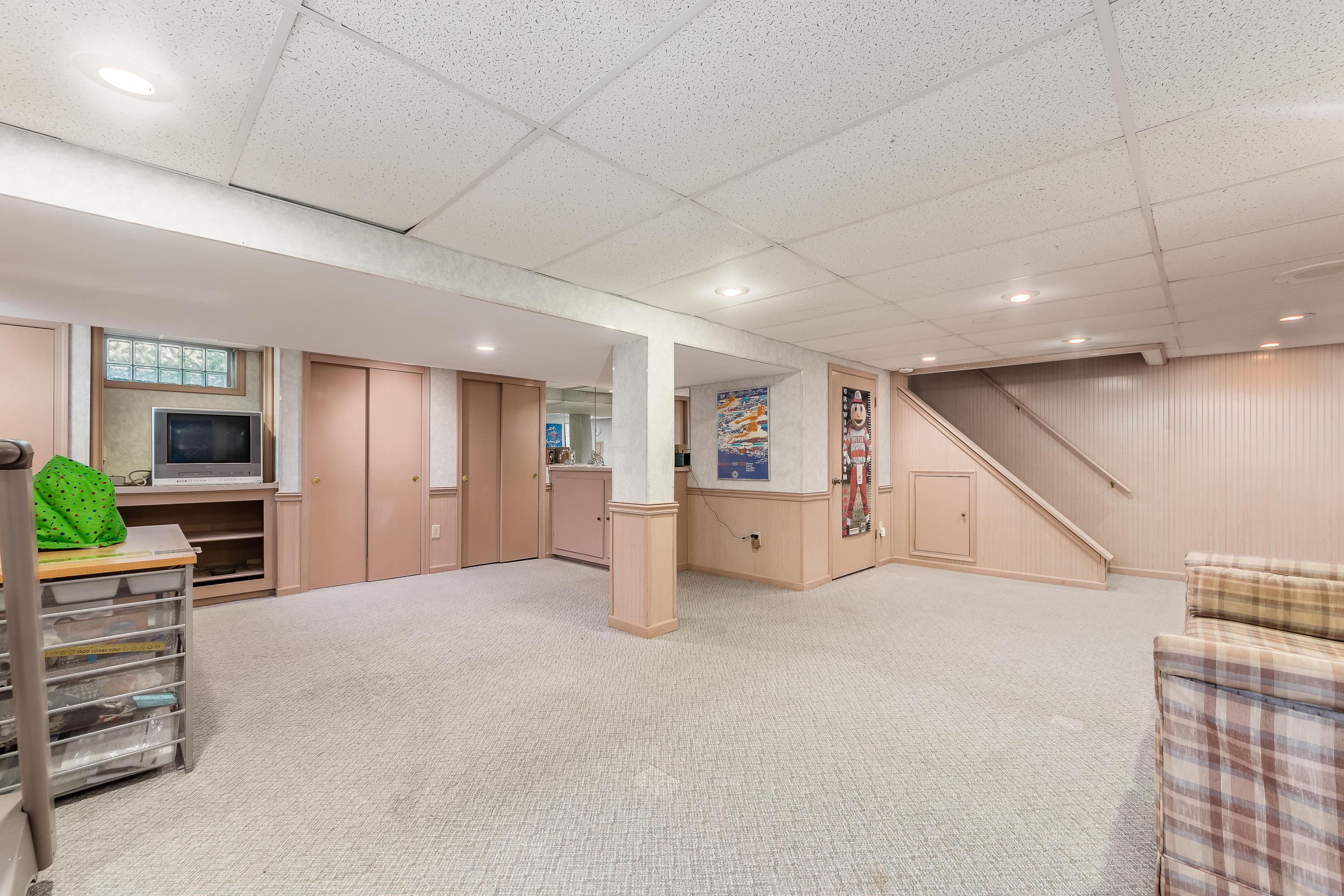 7727 Strathmoore Road Dublin, OH 43016 - Photo 19 of 35 Gallery Image 19