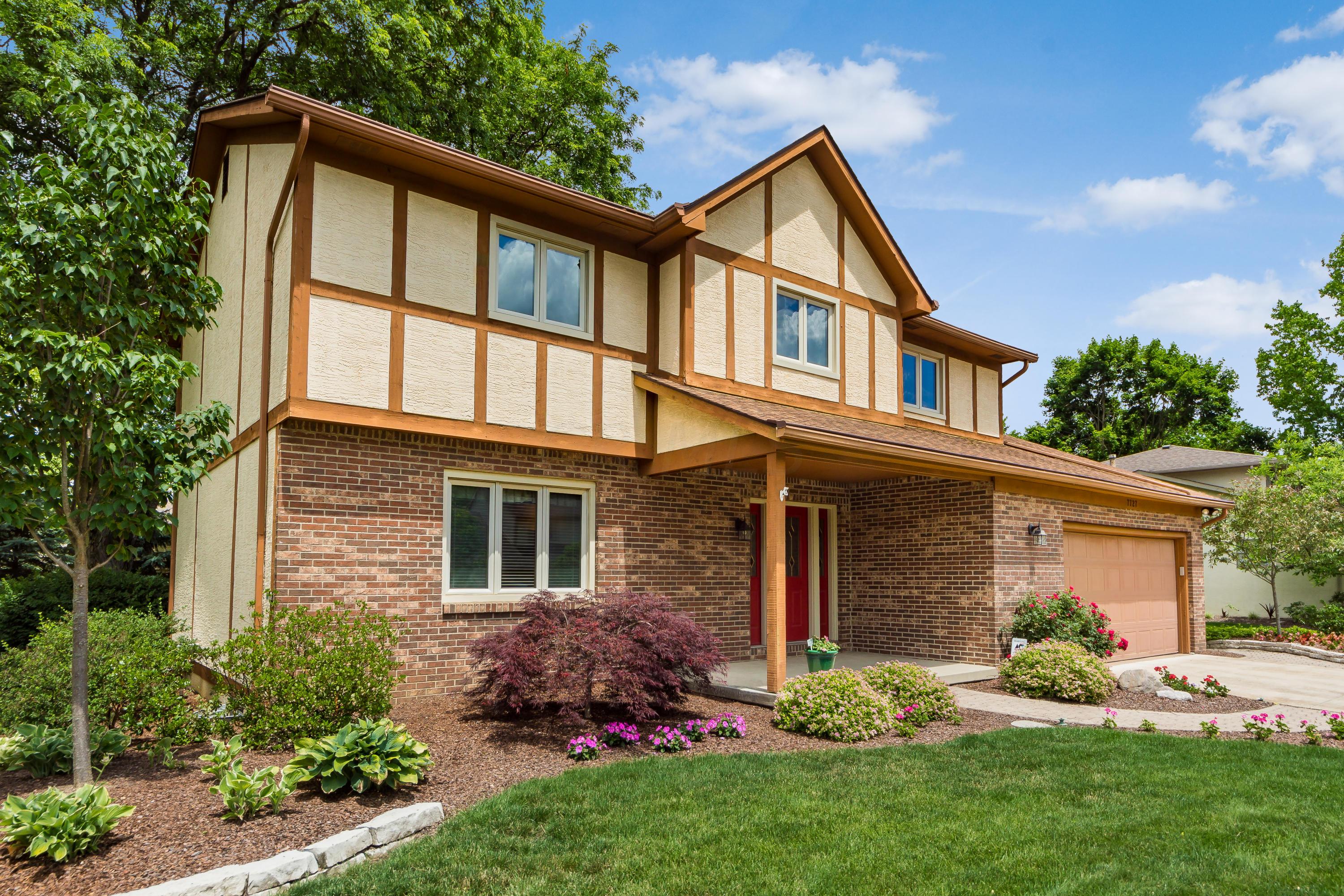 7727 Strathmoore Road Dublin, OH 43016 - Photo 2 of 35 Gallery Image 2