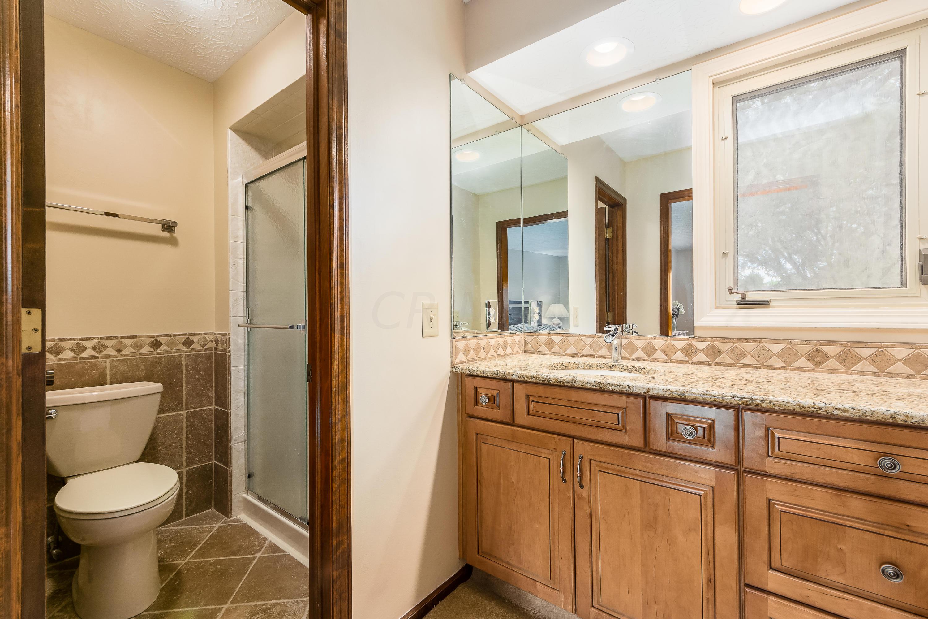7727 Strathmoore Road Dublin, OH 43016 - Photo 23 of 35 Gallery Image 23