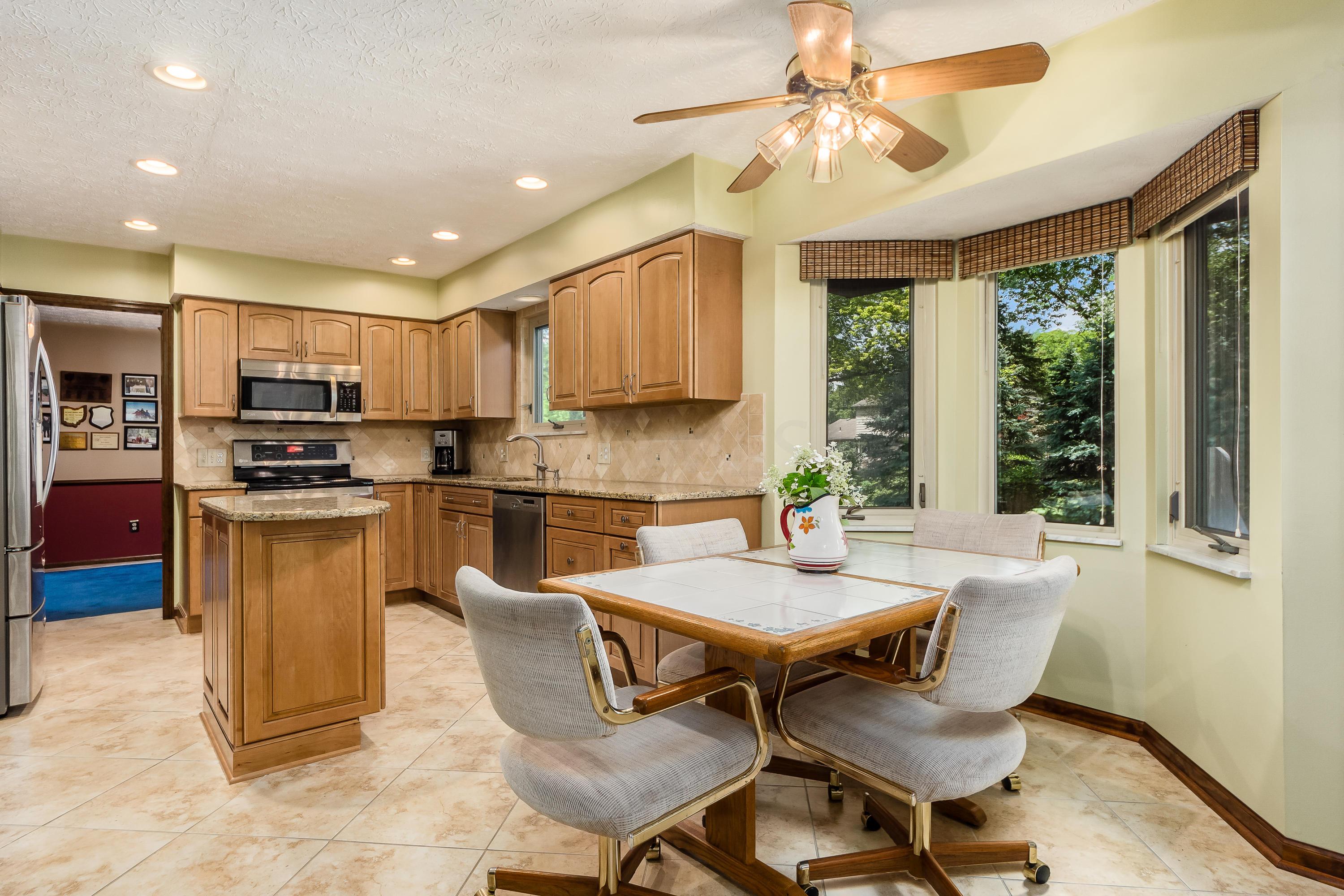 7727 Strathmoore Road Dublin, OH 43016 - Photo 7 of 35 Gallery Image 7