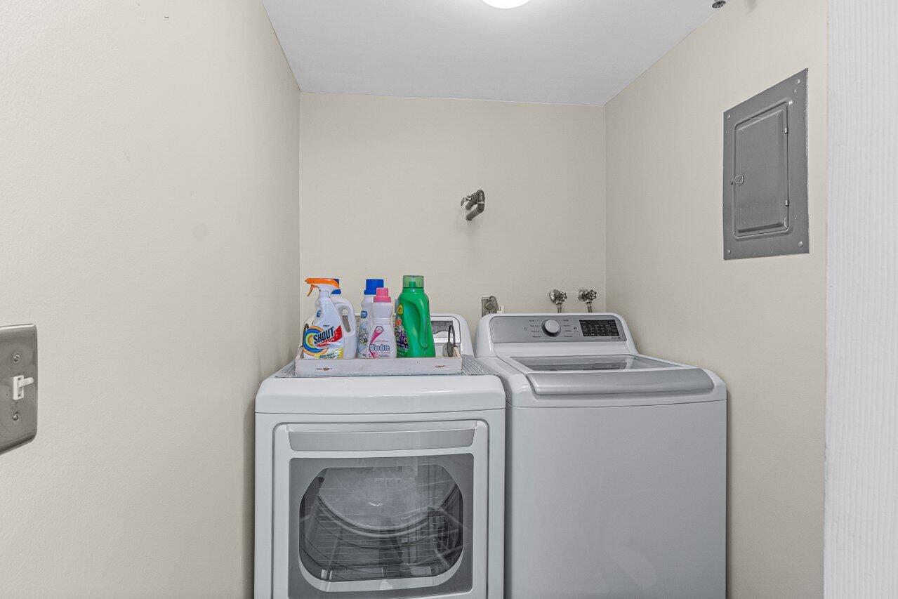 198 Northwest 67th Street, Unit 108 Boca Raton, FL 33487 - Photo 7 of 35 027-198Northwest67thStreet-BocaRaton-FL-