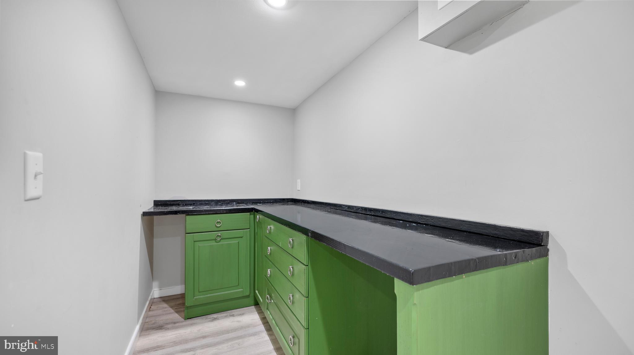 15705 Barnesville Road Boyds, MD 20841 - Photo 32 of 49 a view of entryway