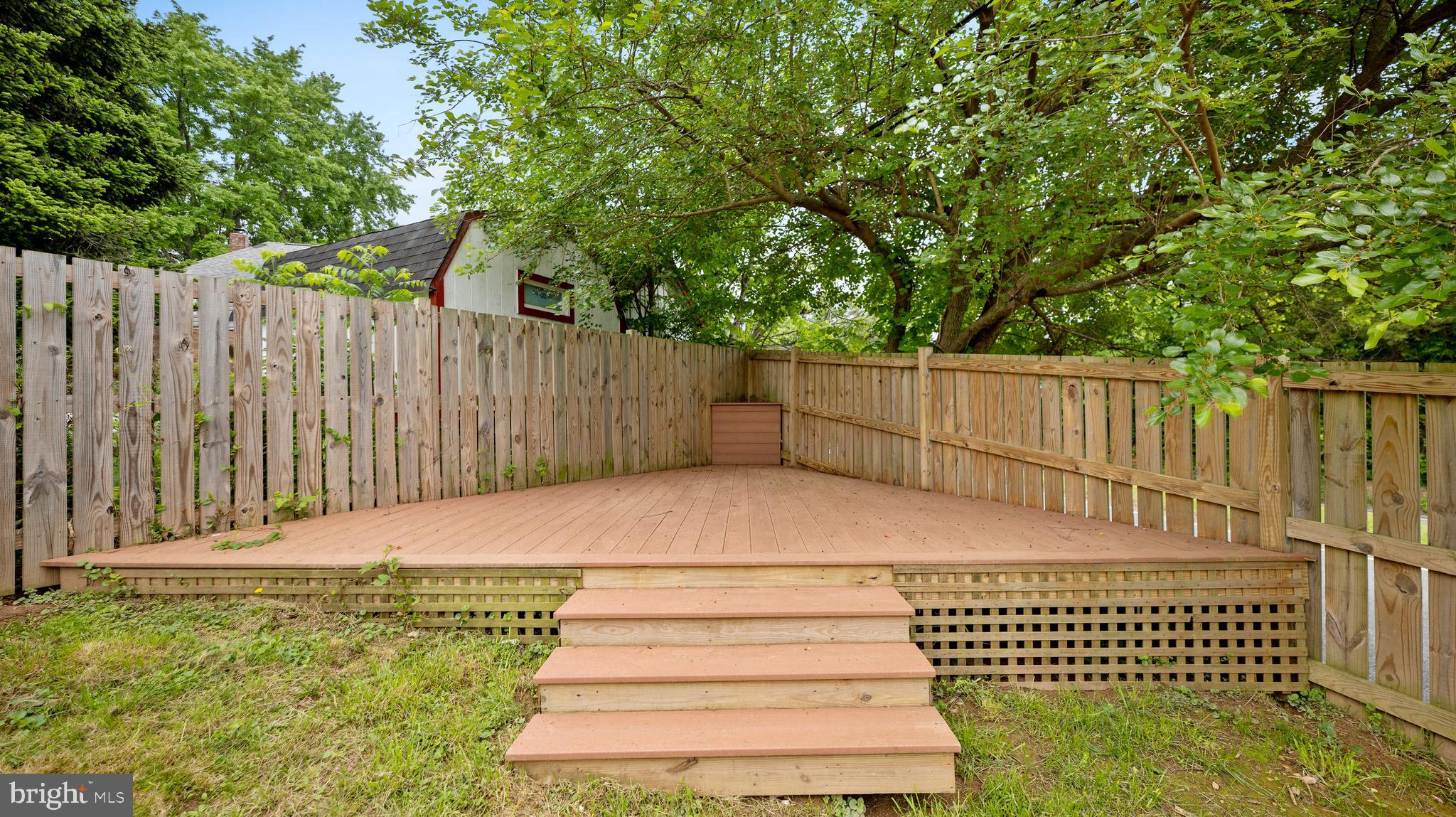 15705 Barnesville Road Boyds, MD 20841 - Photo 49 of 49 a view of a backyard