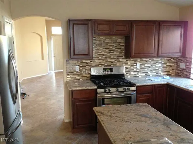 $2,200 | 1020 Windhook Street, Las Vegas, NV 89144