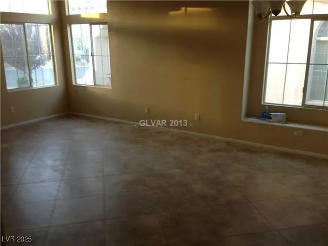 $2,200 | 1020 Windhook Street, Las Vegas, NV 89144