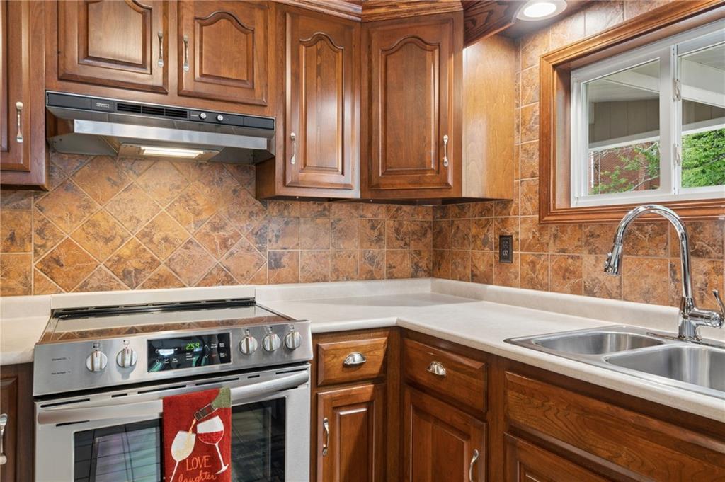 106 Daum's Lane Level Green, PA 15085 - Photo 12 of 40